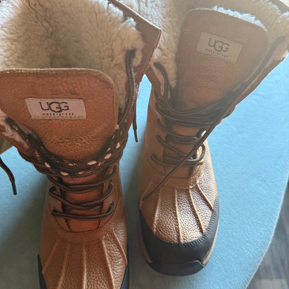 Women’s UGG Adirondack lll Winter Boots - Picture 2 of 8